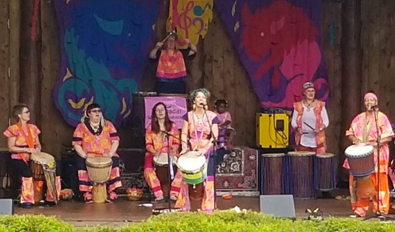 Tammi Hessen & Bumbada Women's Drumming Group