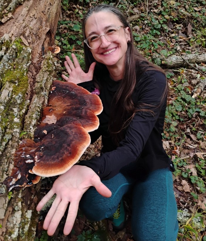 Intro to Foraging (edible plants and mushrooms in the PA/NJ area): The Fibro Forager aka Kristen Brown